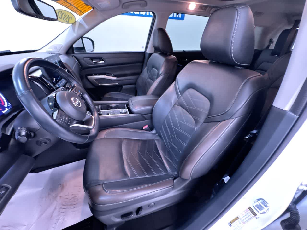 2022 Nissan Pathfinder Platinum