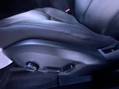 2023 Volvo XC60 Plus Dark Theme