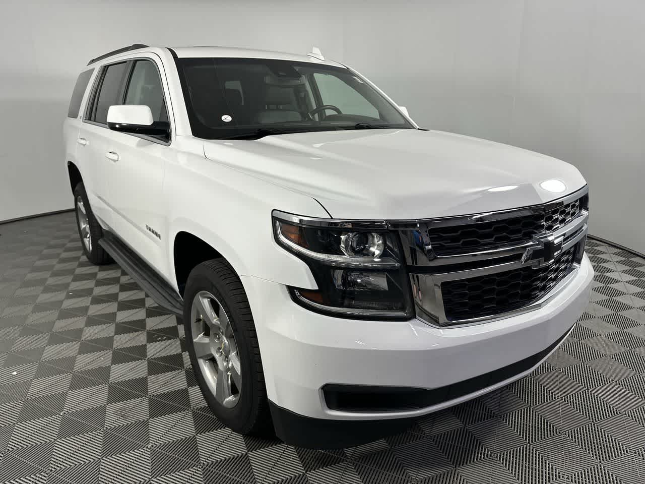 Used 2017 Chevrolet Tahoe LT with VIN 1GNSKBKC8HR371640 for sale in Shelbyville, IN