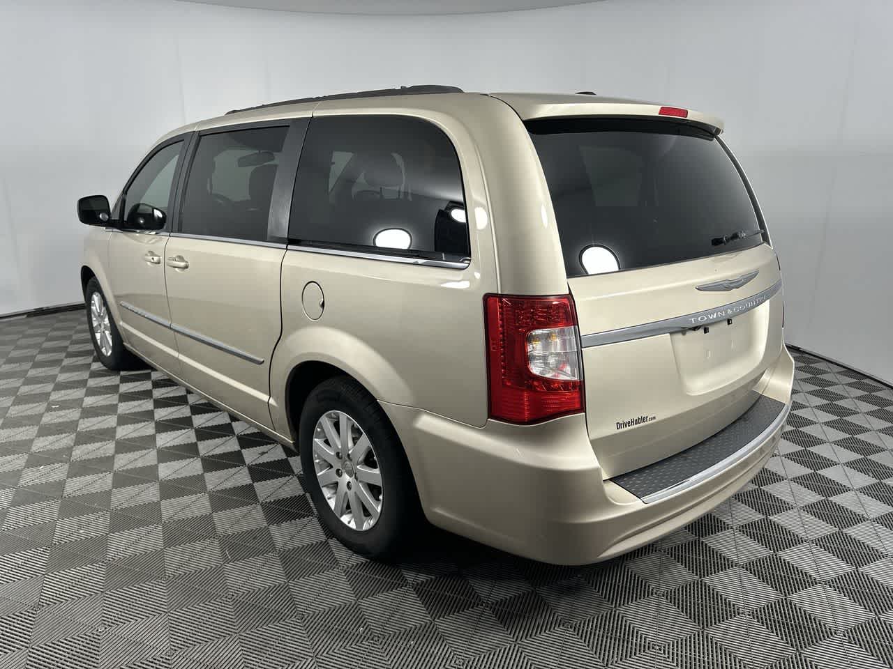 2013 Chrysler Town & Country Touring