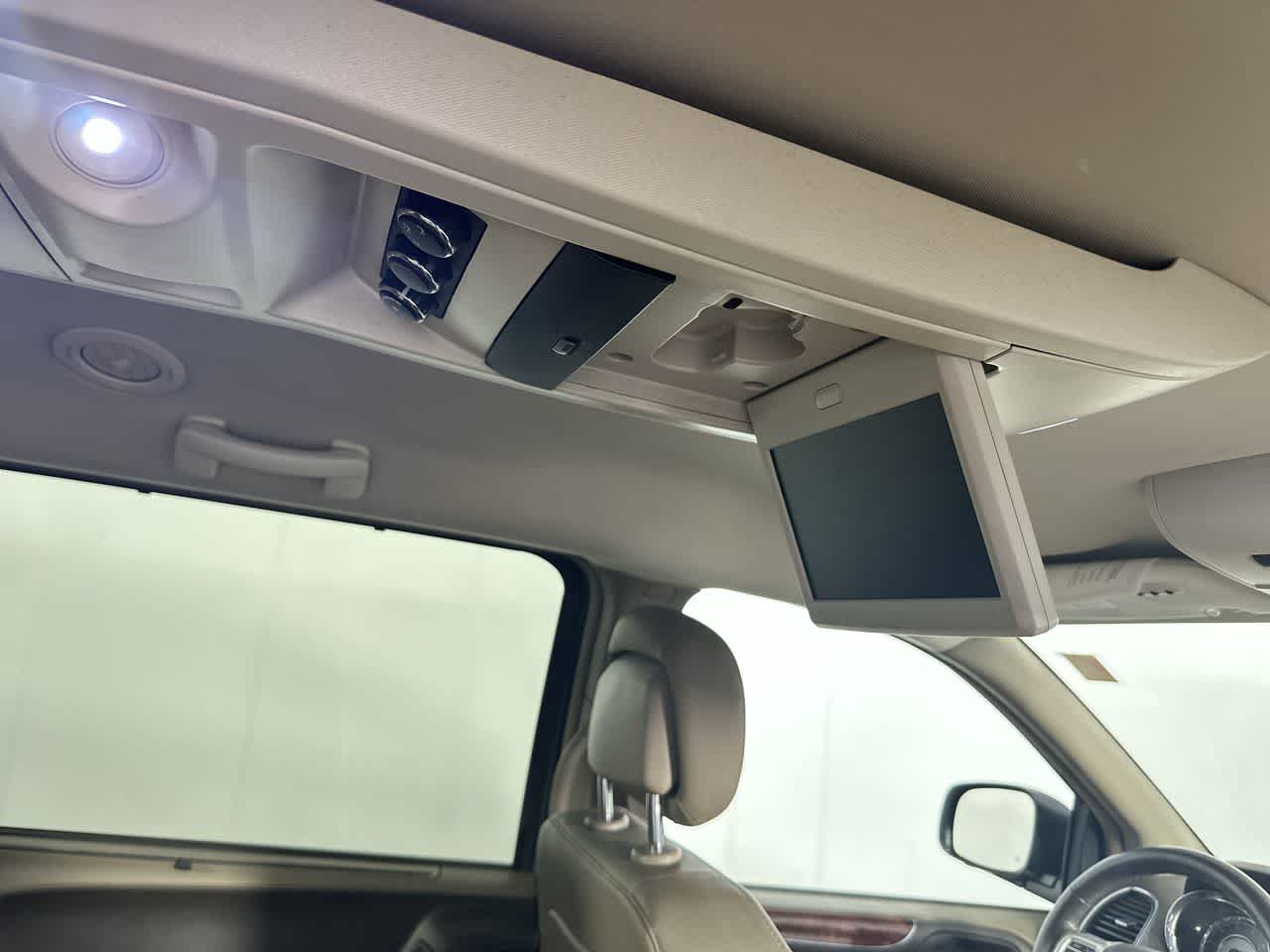 2016 Chrysler Town & Country Touring