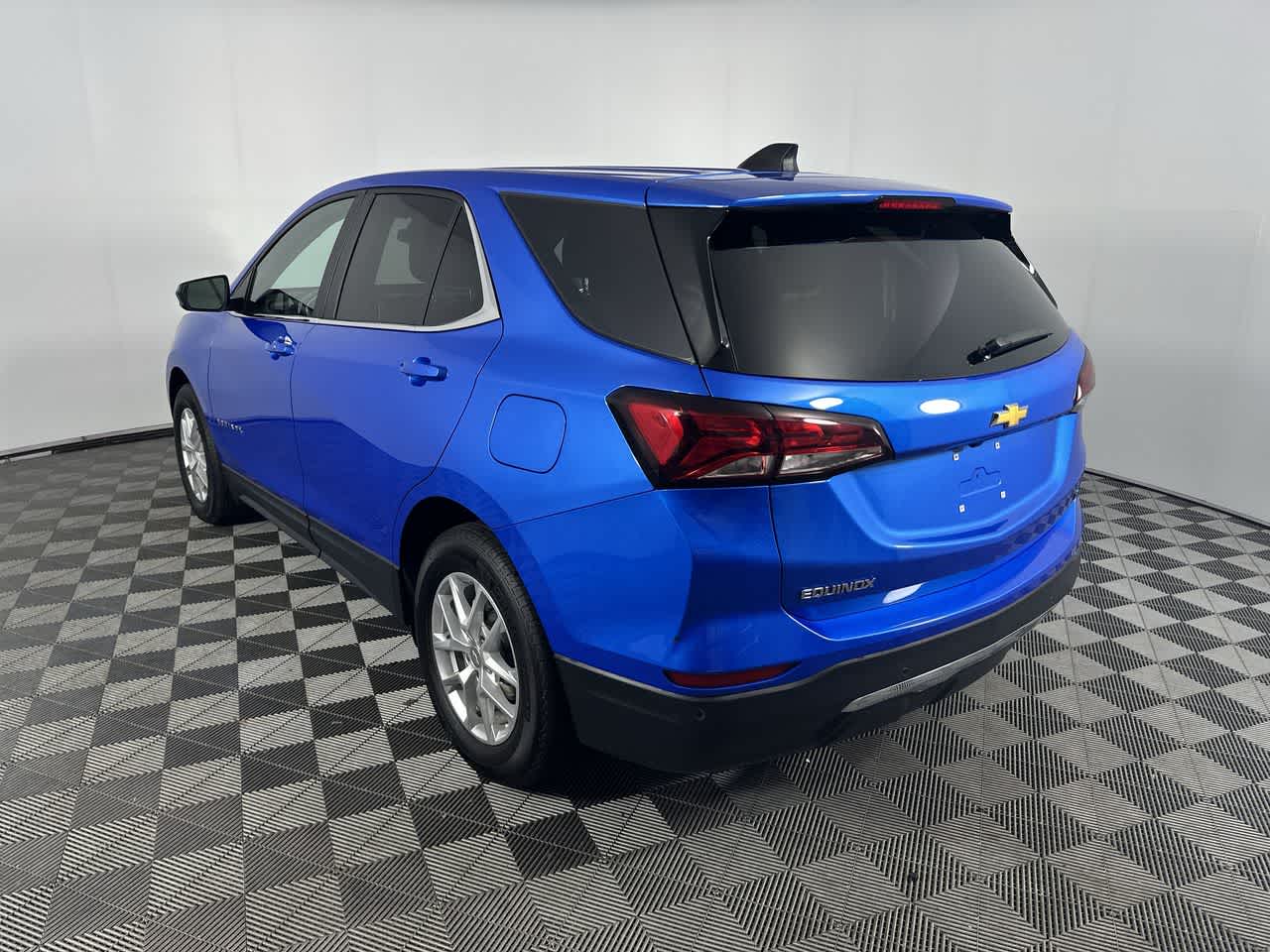 2024 Chevrolet Equinox LT - Photo 14