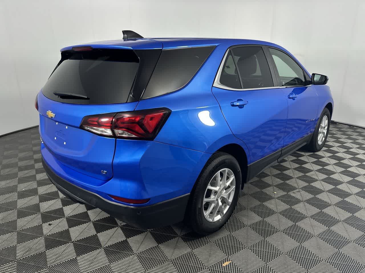 2024 Chevrolet Equinox LT - Photo 16