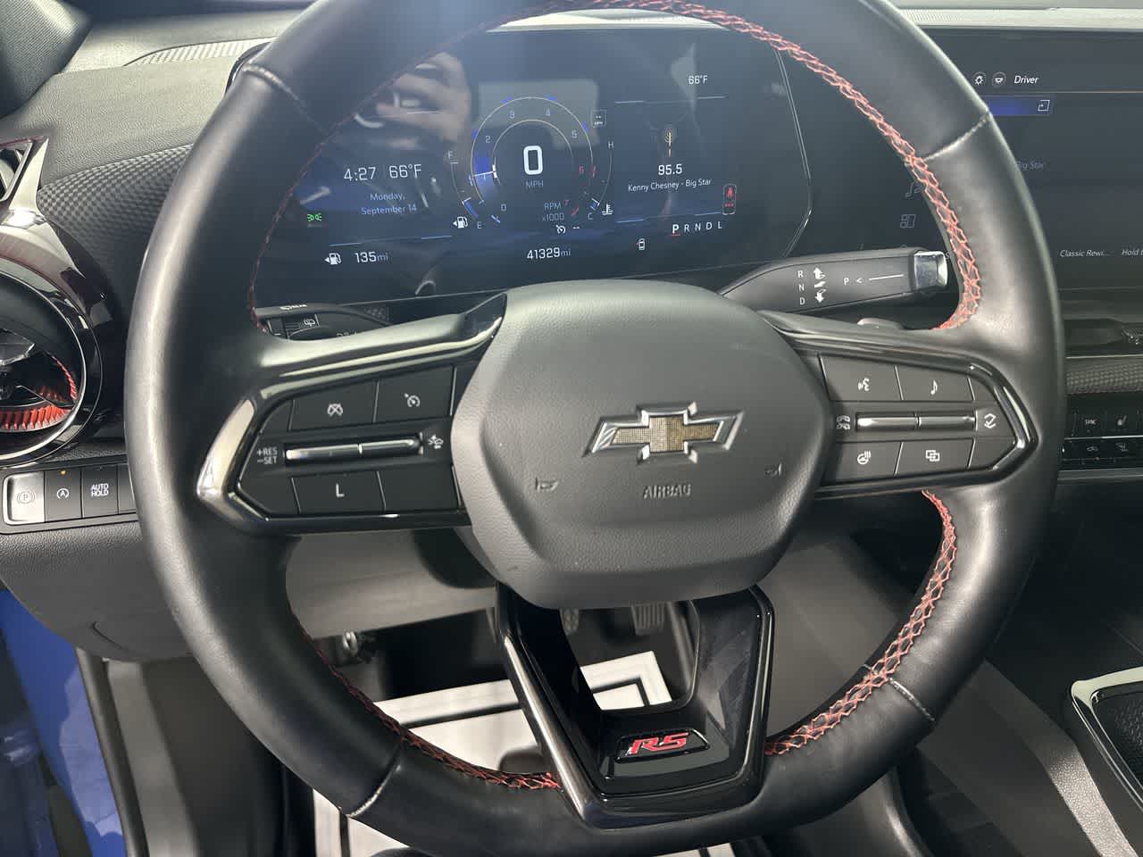 2025 Chevrolet Equinox RS - Photo 14