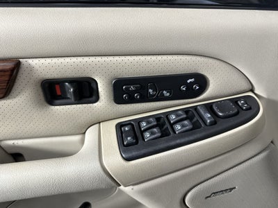 2004 Cadillac Escalade ESV Base