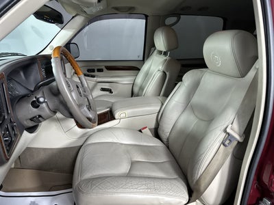 2004 Cadillac Escalade ESV Base