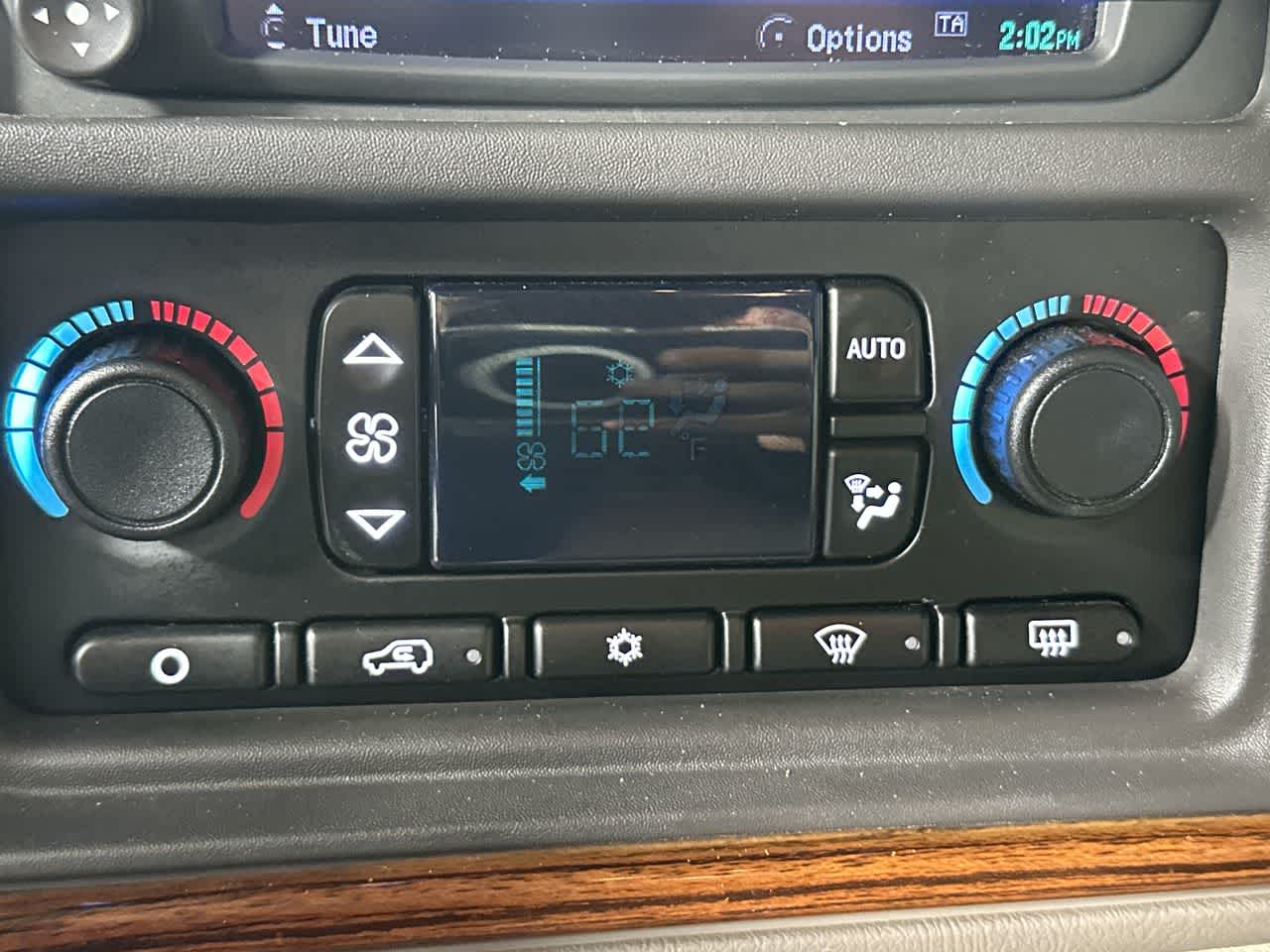 2004 Cadillac Escalade ESV Base