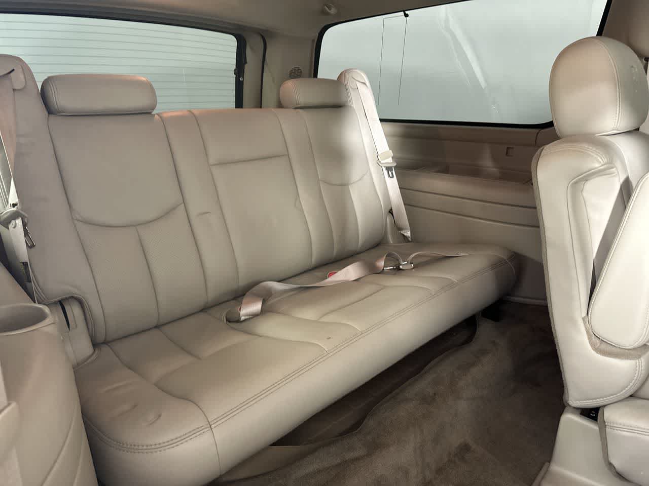 2004 Cadillac Escalade ESV Base
