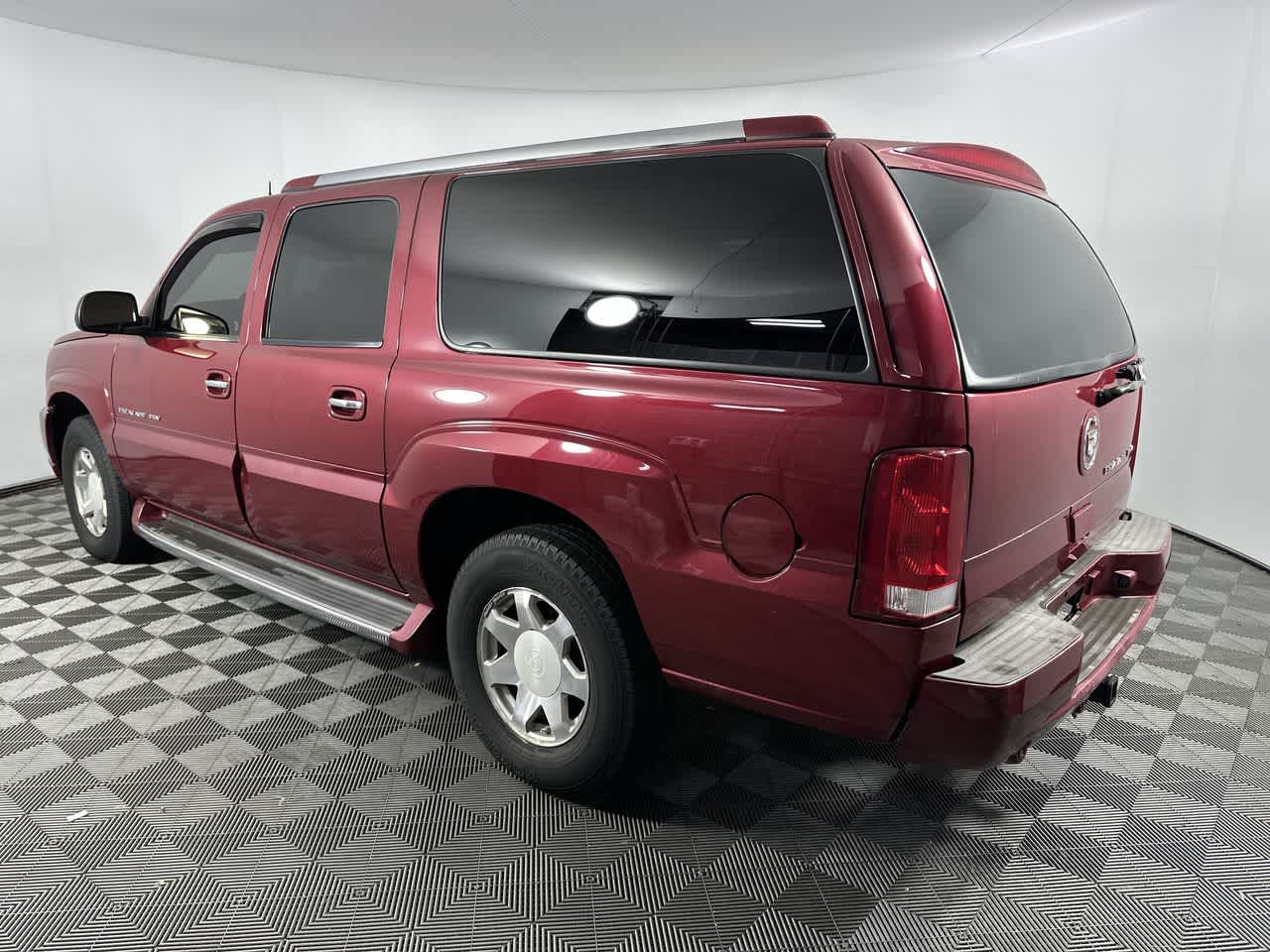 2004 Cadillac Escalade ESV Base