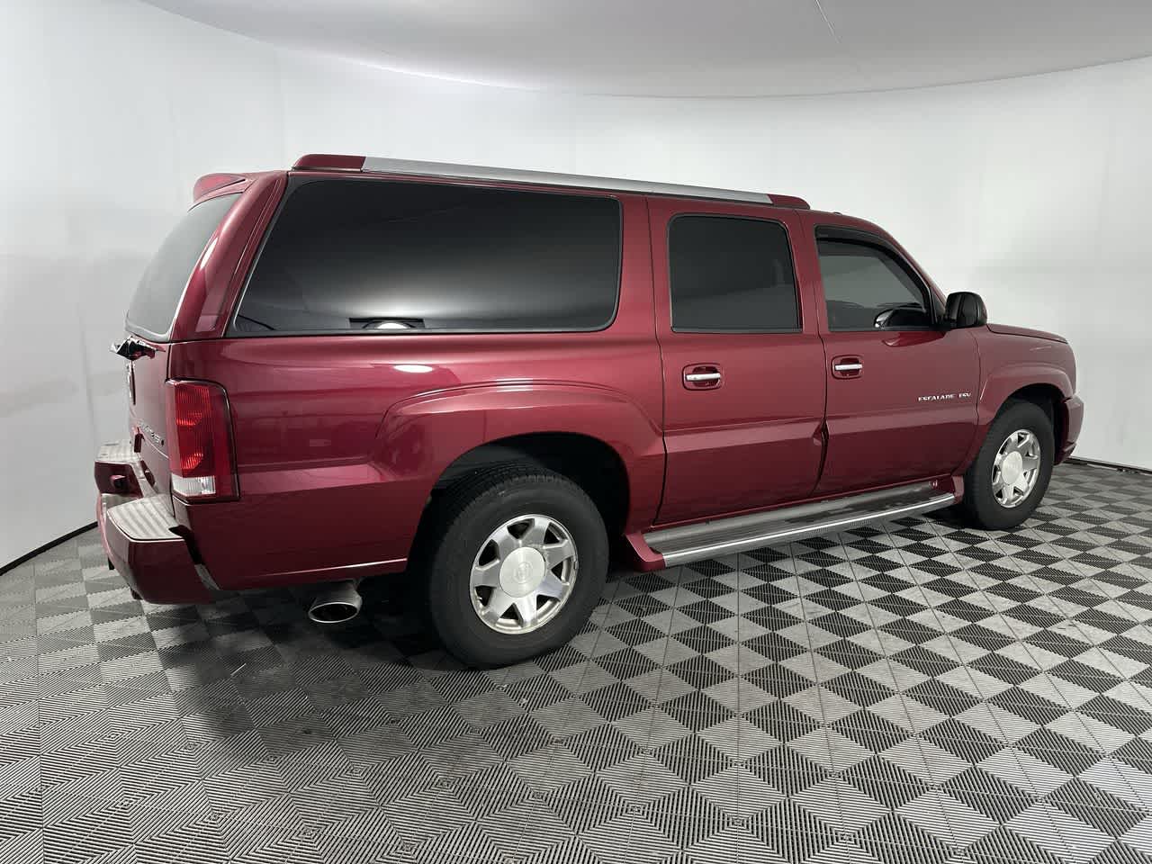 2004 Cadillac Escalade ESV Base