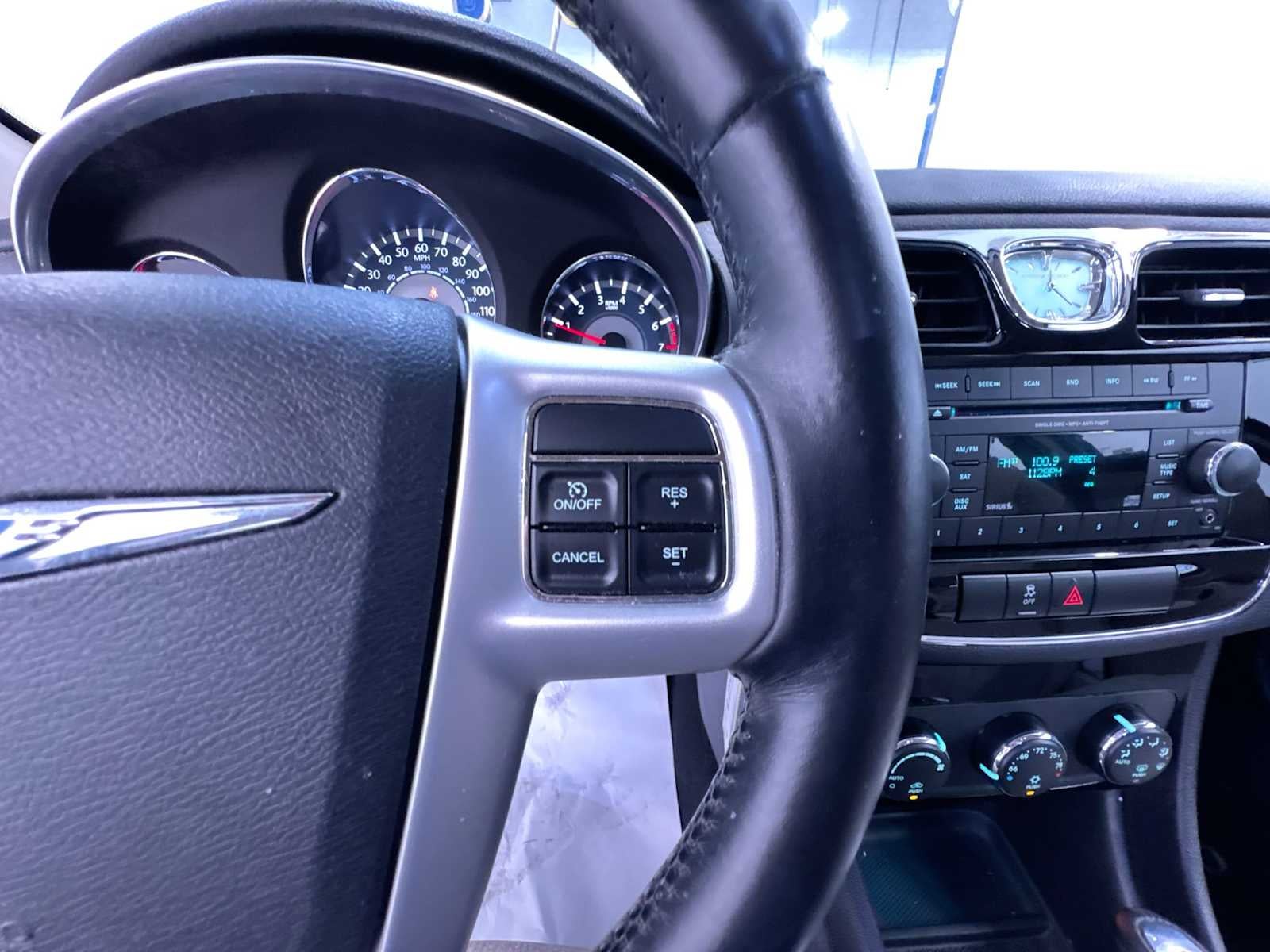 2012 Chrysler 200 Touring