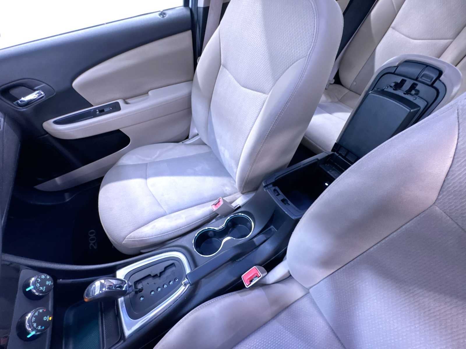 2012 Chrysler 200 Touring
