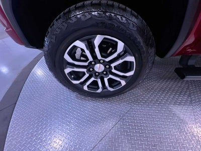 2024 GMC Canyon 4WD AT4