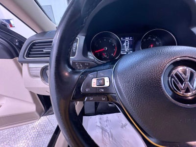 2016 Volkswagen Passat 1.8T SE