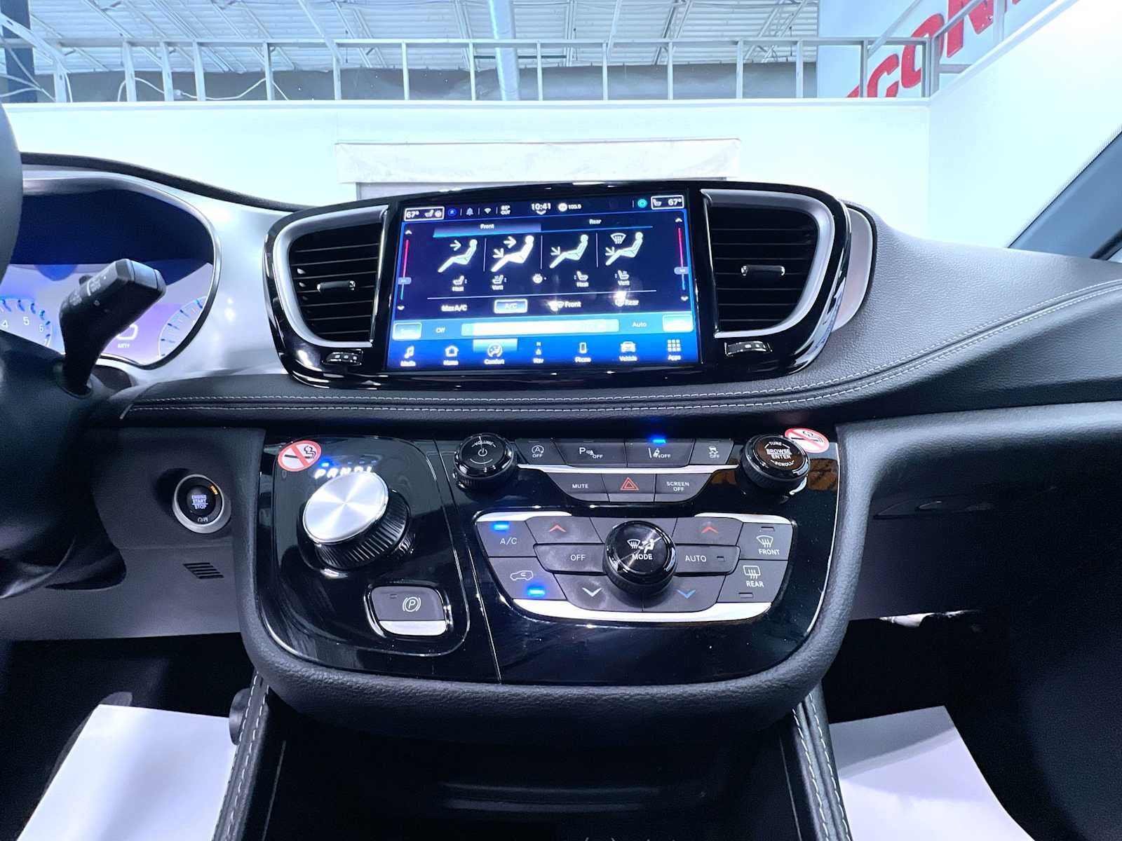 2025 Chrysler Pacifica Limited