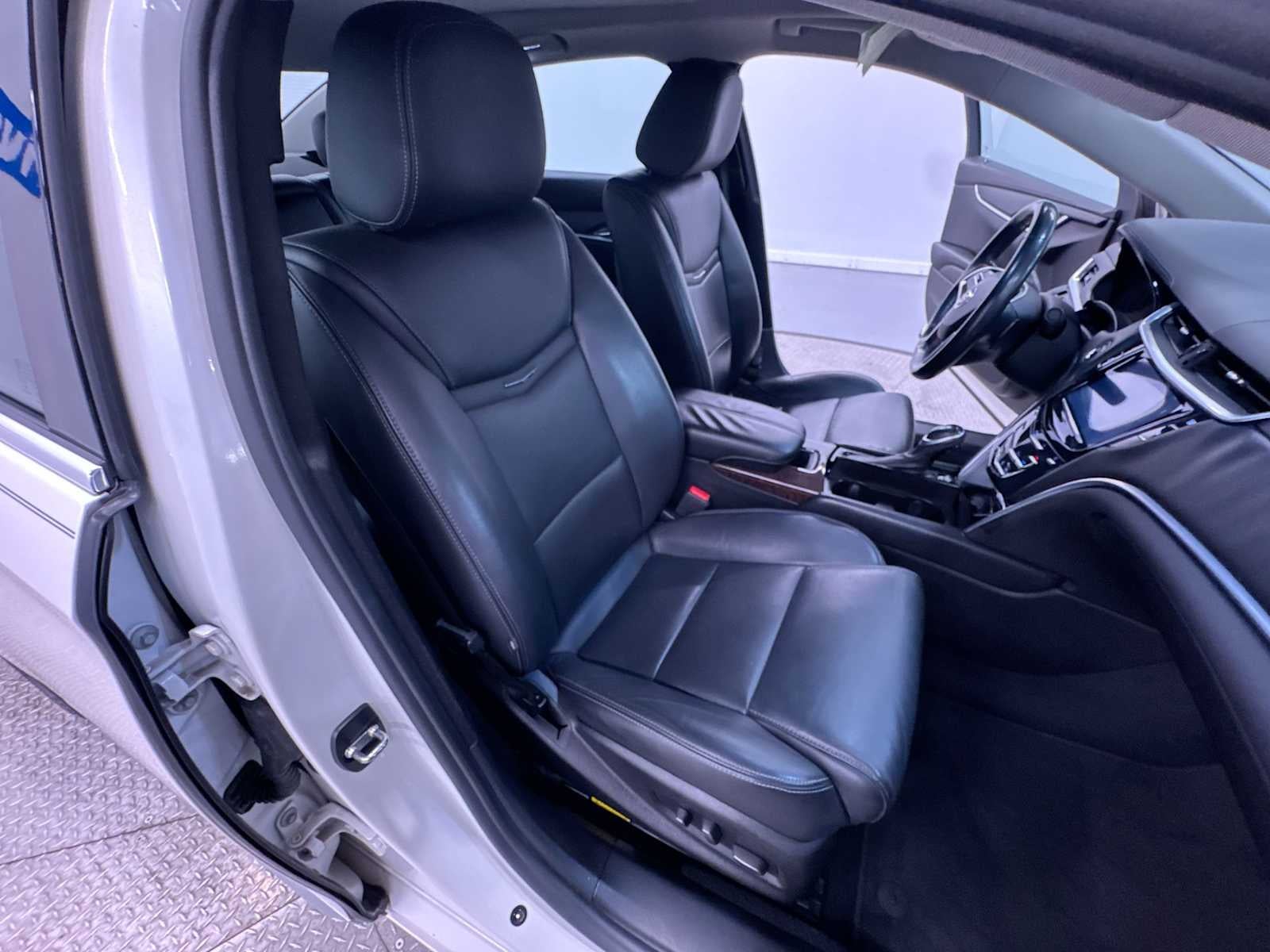 2015 Cadillac XTS 4dr Sdn FWD