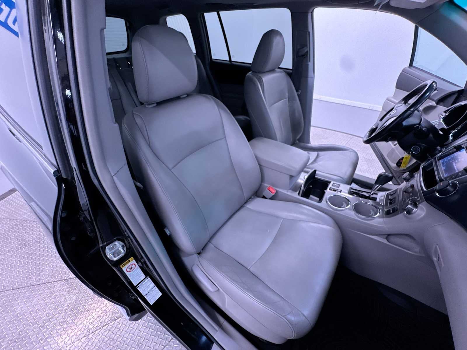 2013 Toyota Highlander SE