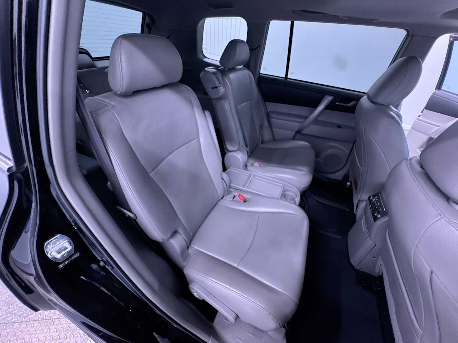 2013 Toyota Highlander SE