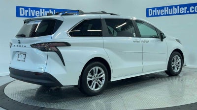 2025 Toyota Sienna XLE