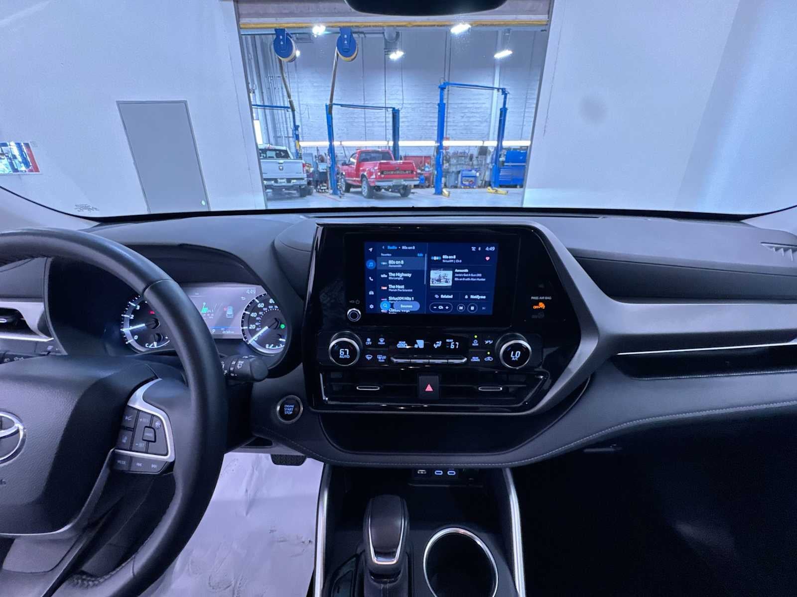 2025 Toyota Highlander LE