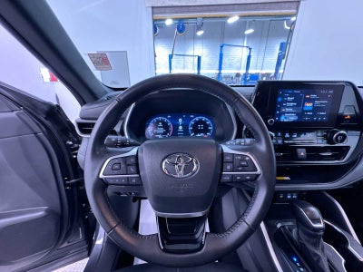 2025 Toyota Highlander XLE