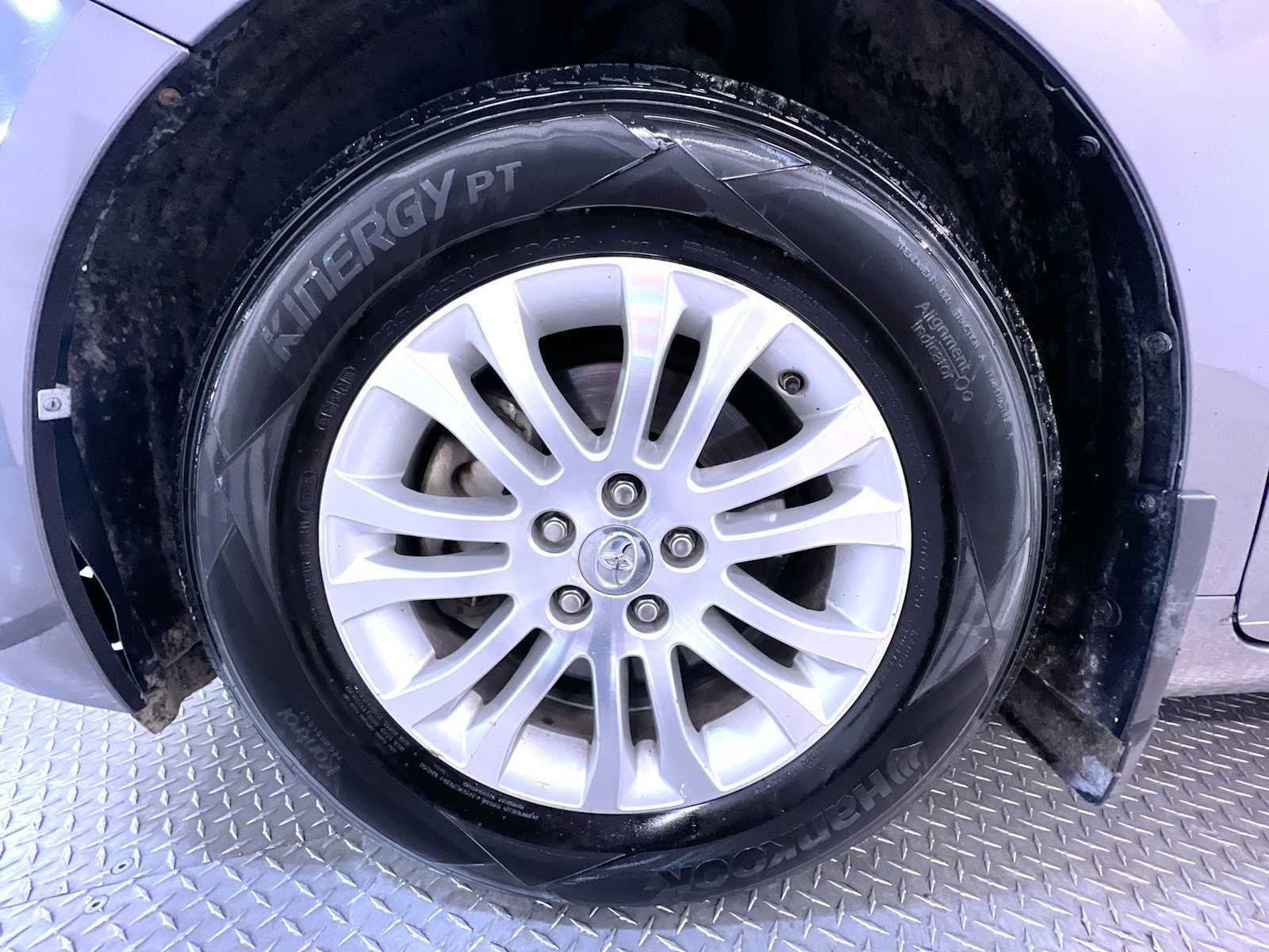 2017 Toyota Sienna XLE
