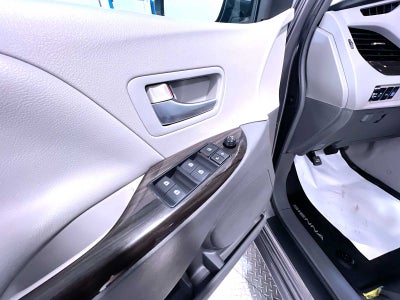 2017 Toyota Sienna XLE