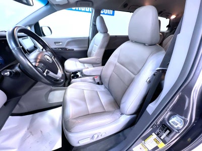 2017 Toyota Sienna XLE