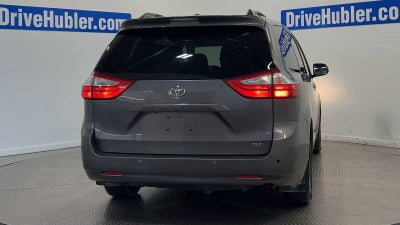 2017 Toyota Sienna XLE