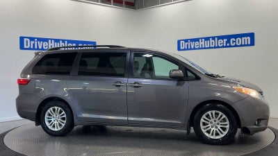 2017 Toyota Sienna XLE