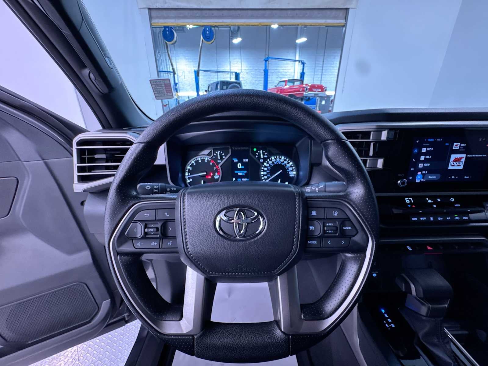 2025 Toyota Tundra SR5