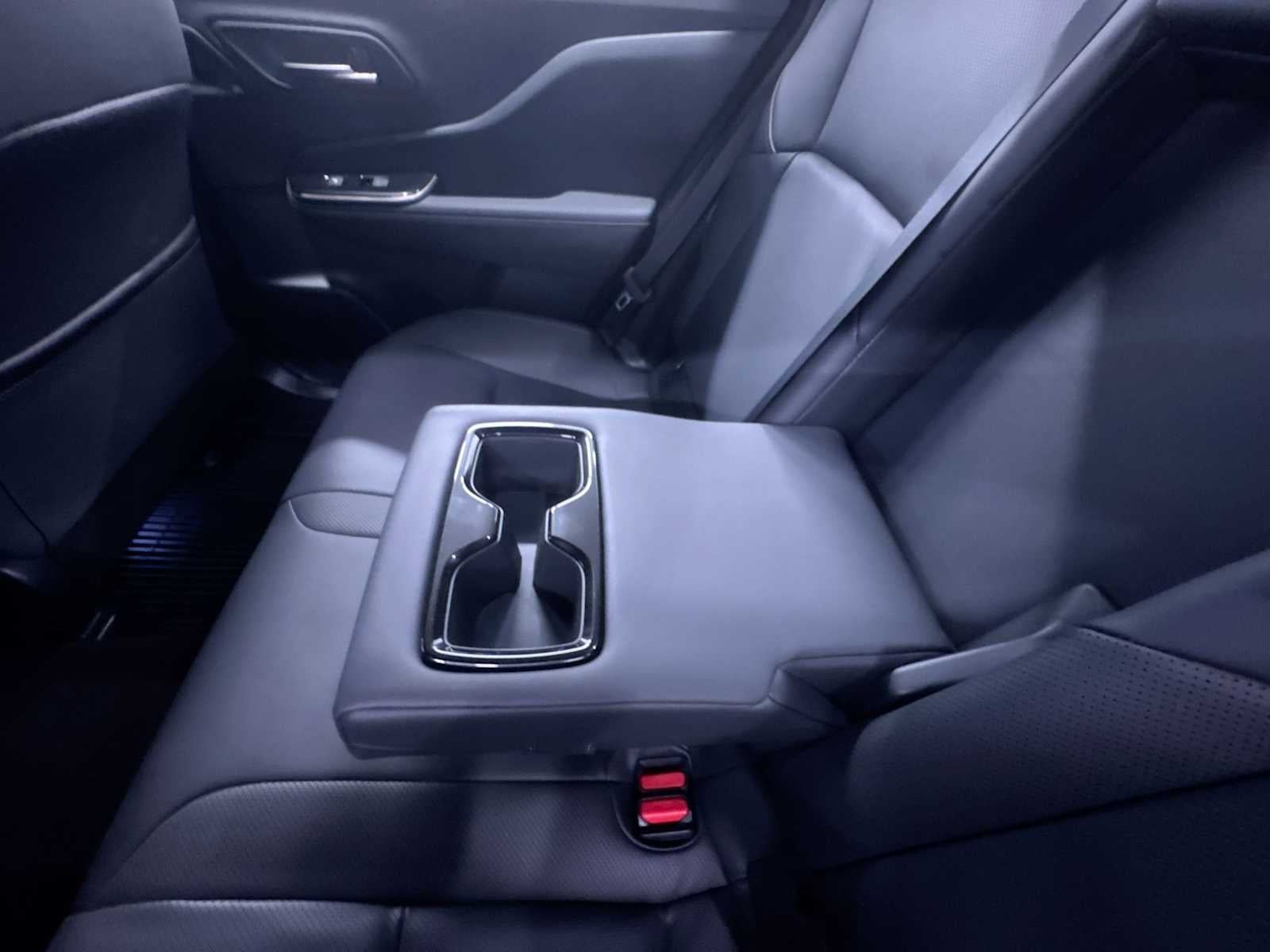 2025 Toyota Crown Signia Limited