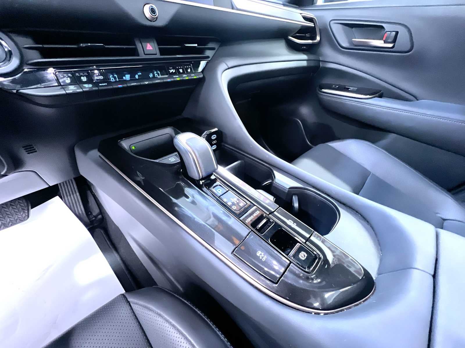 2025 Toyota Crown Platinum