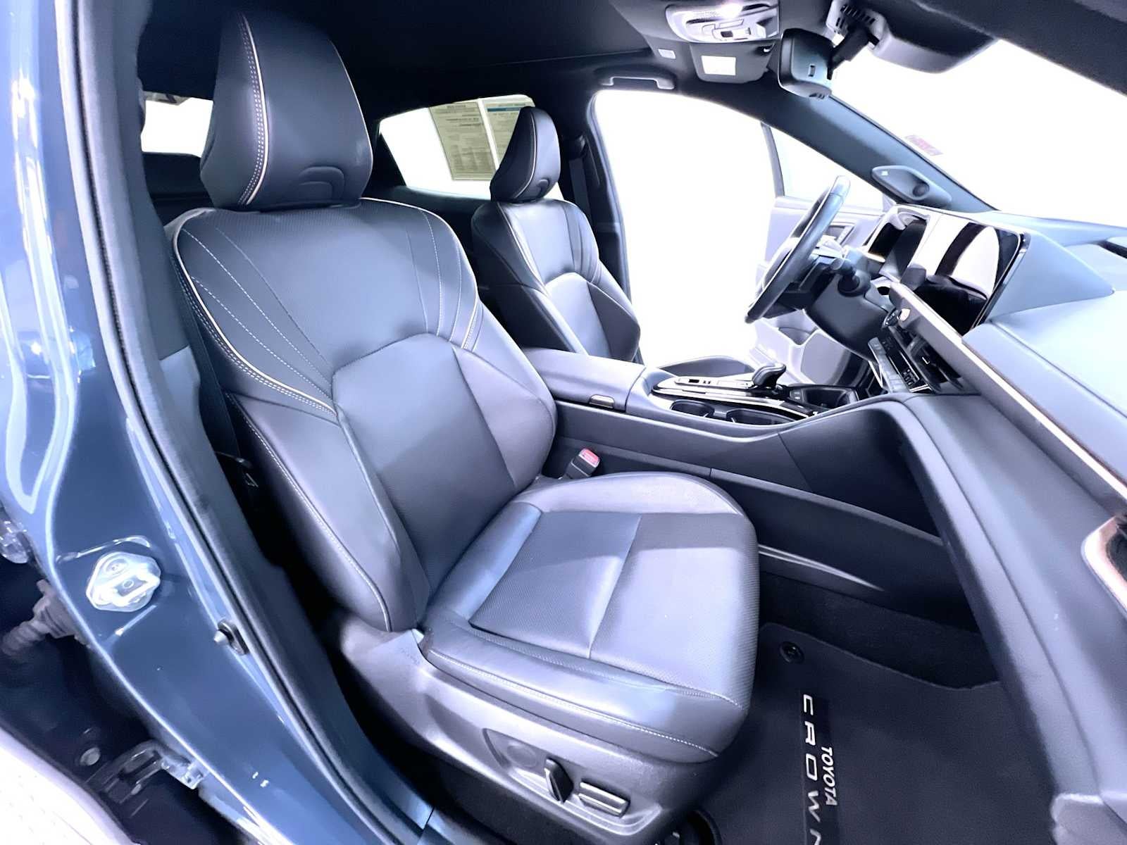 2025 Toyota Crown Platinum