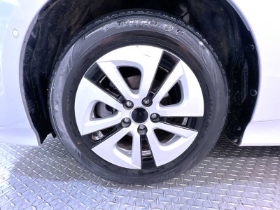 2019 Toyota Prius XLE