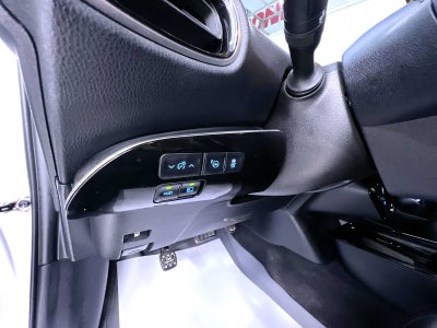 2019 Toyota Prius XLE
