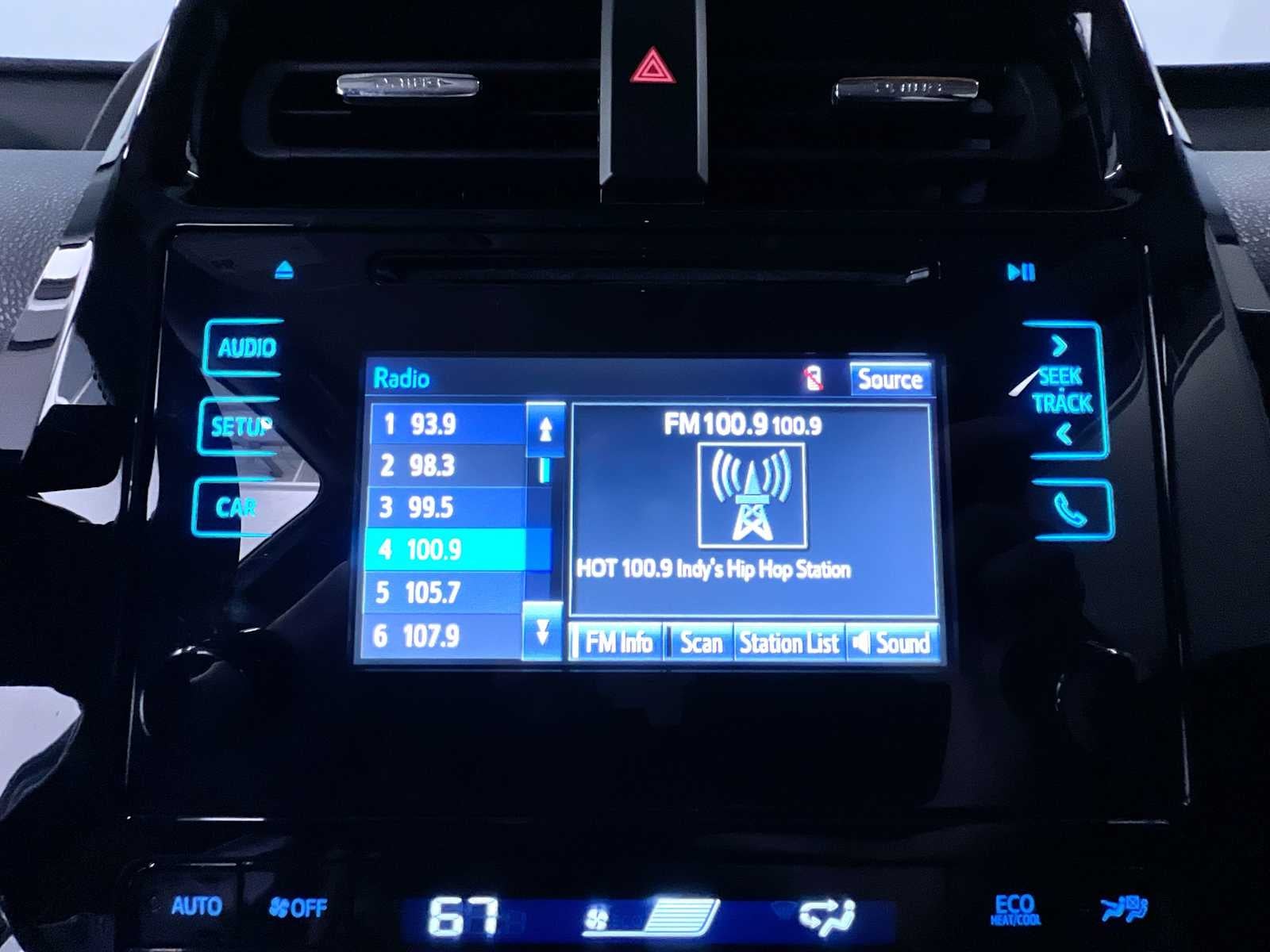 2019 Toyota Prius XLE