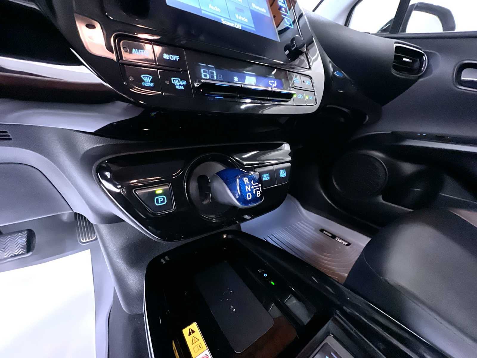 2019 Toyota Prius XLE