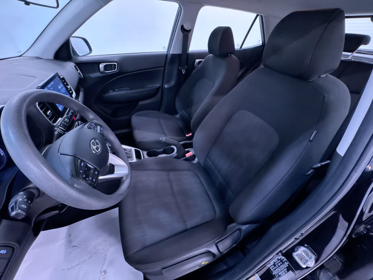 2022 Hyundai Venue SE
