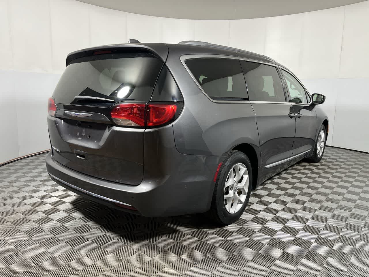 2019 Chrysler Pacifica Touring L Plus