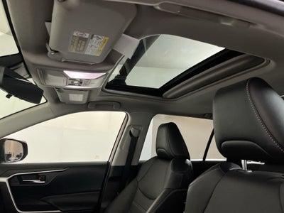 2022 Toyota RAV4 Hybrid XLE Premium