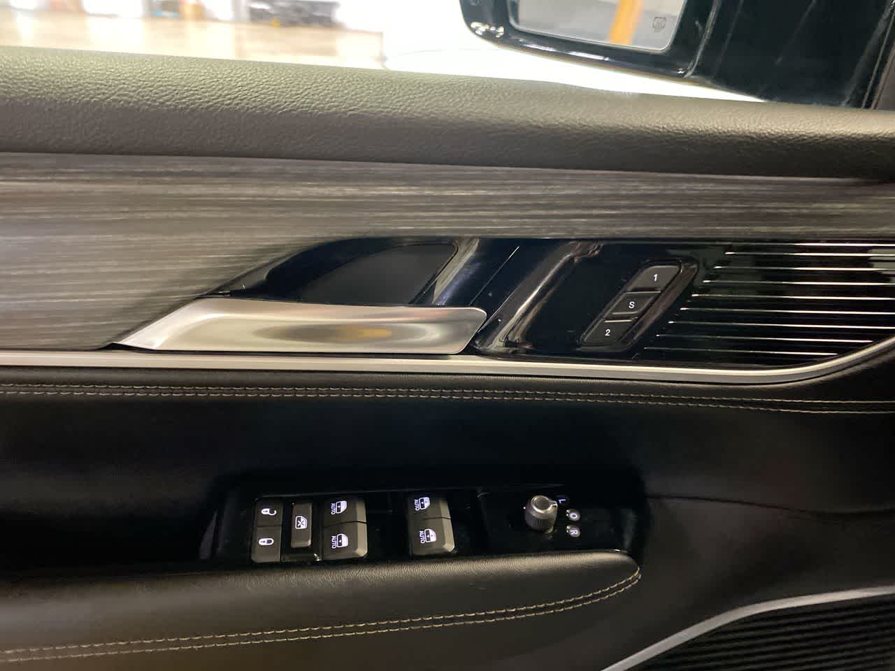 2024 Jeep Wagoneer L Series III