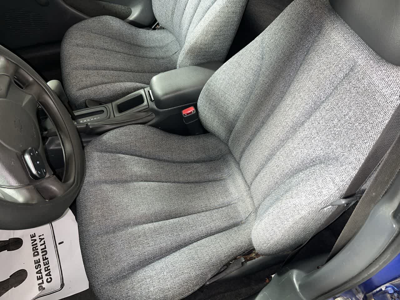 2004 Chevrolet Cavalier Base