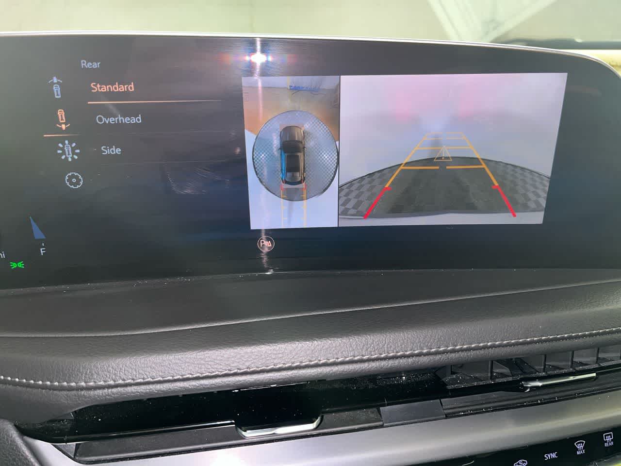 2025 Cadillac XT4 FWD Premium Luxury