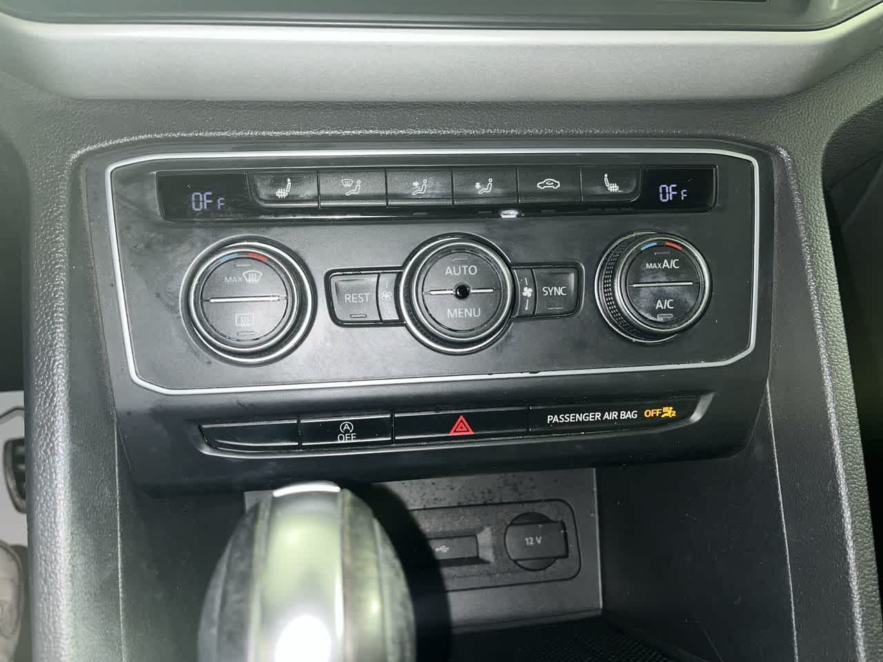 2021 Volkswagen Atlas 3.6L V6 SE w/Technology R-Line