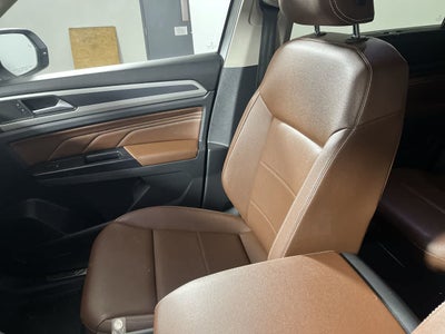 2021 Volkswagen Atlas 3.6L V6 SE w/Technology R-Line