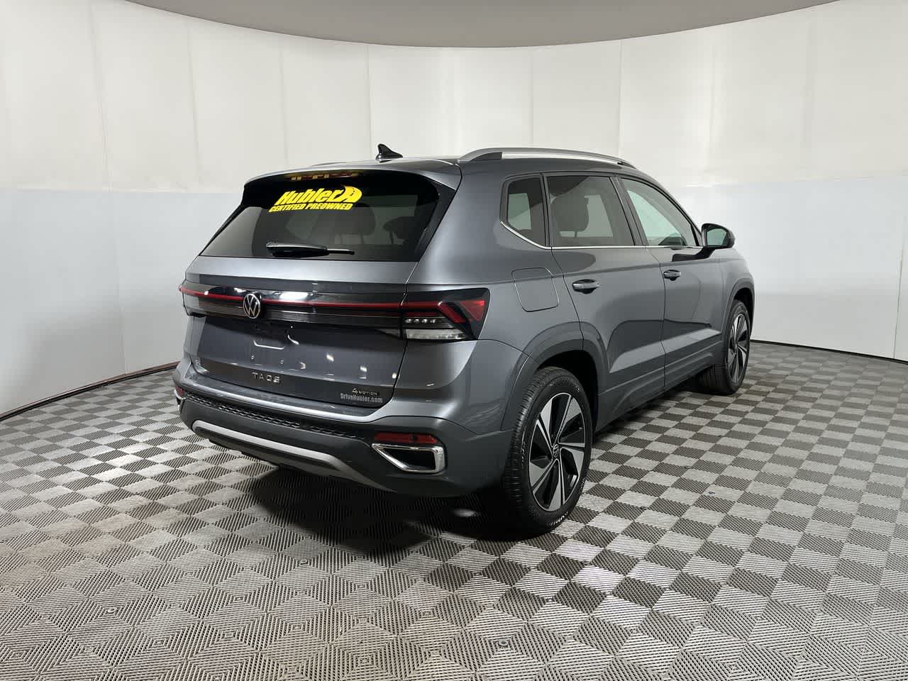 2025 Volkswagen Taos SE