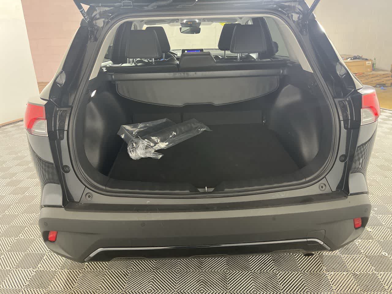 2025 Toyota Corolla Cross XLE