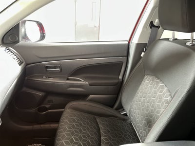 2025 Mitsubishi Outlander Sport LE