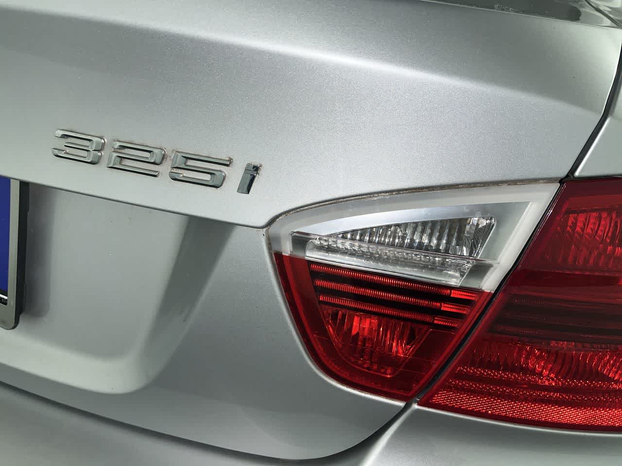 2006 BMW 325i 325i